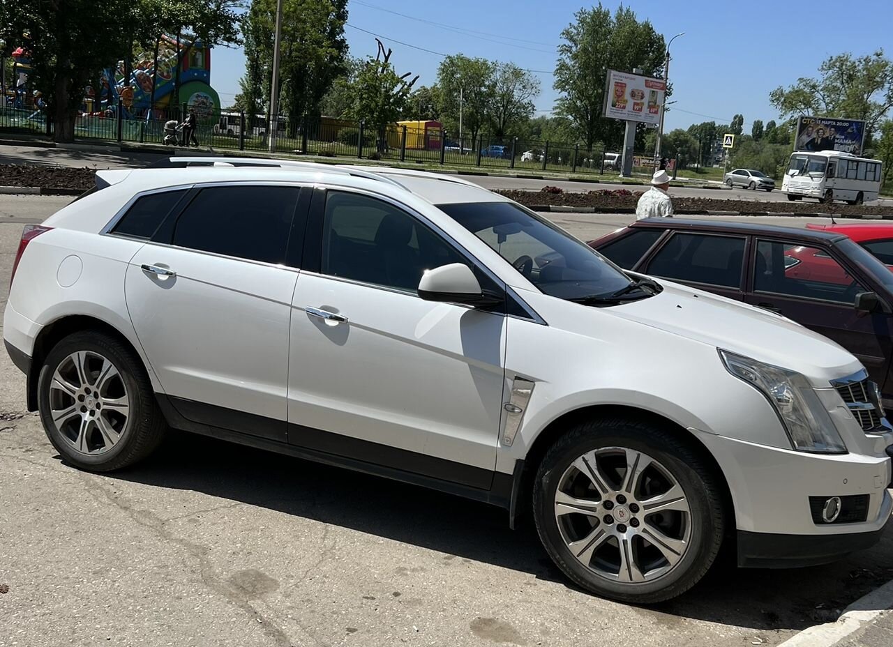 Cadillac SRX: фото владельца