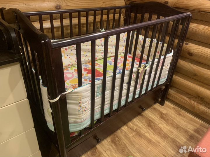 2 Кроватки и комод с пелинальным столиком