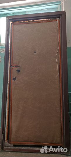 Металлическая дверь, б/у
