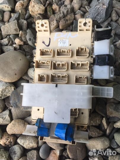 Toyota funcargo блок предохранителей салонный