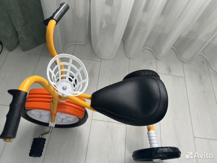 Трехколесный велосипед