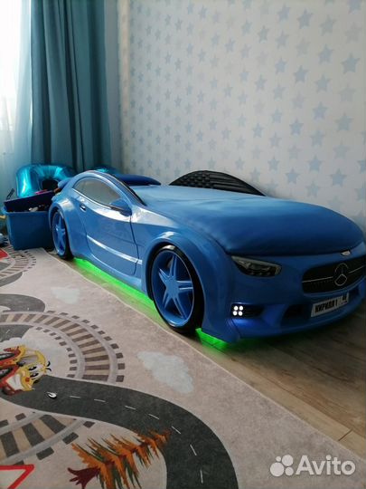 Детская кровать машина с матрасом и подсветкой