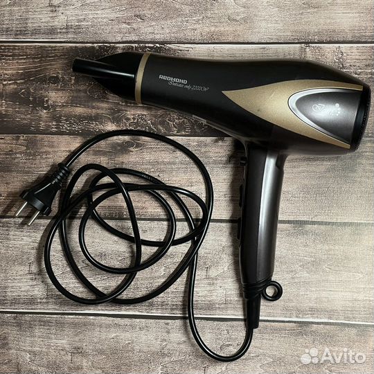 Фен redmond на ремонт или запчасти