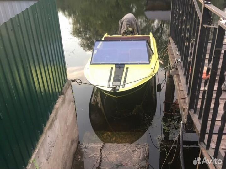 Моторная лодка Крым