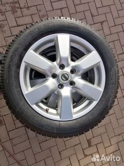 Комплект зимней резины на литых дисках на Nissan