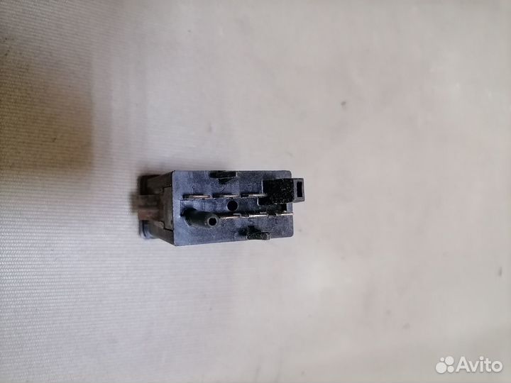 Кнопка обогрева заднего стекла VW Passat B5 1999