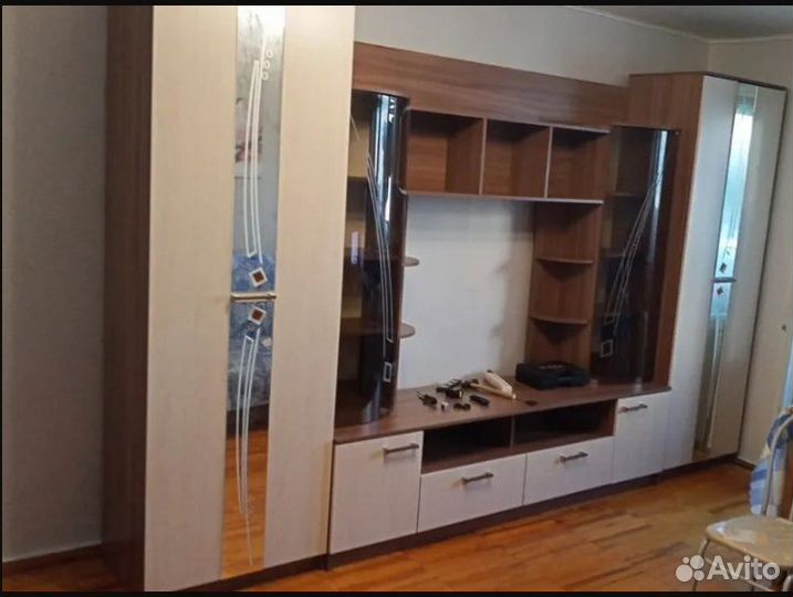 Гостиная с стеклом гнутым тонированным