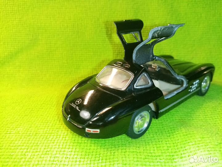 Модель Mercedes-Benz 300 SL 1954 г.в. 1/36