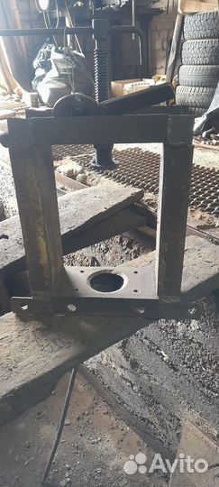 Съемник вакуумных гидроусилителей