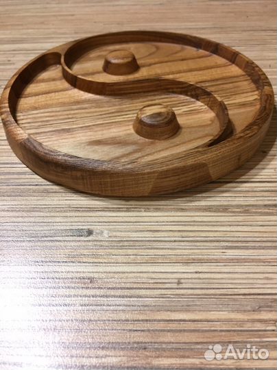 Вазочка резная деревянная 