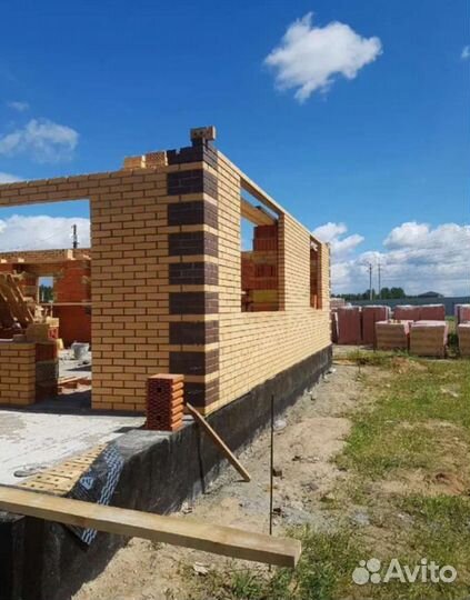 Бригада строителей