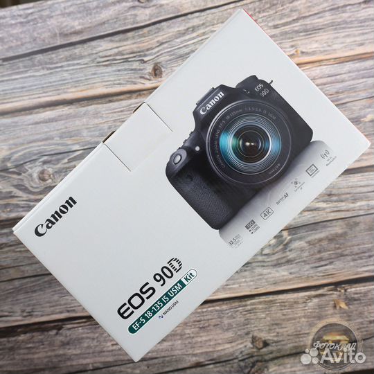 Canon EOS 90D KIT 18-135