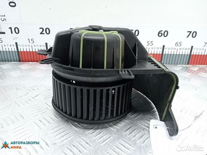 Моторчик печки Renault Scenic рест. 2003