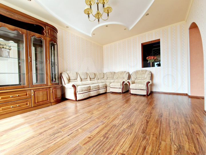 3-к. квартира, 92,3 м², 10/10 эт.