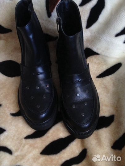 Ботинки на сплошной