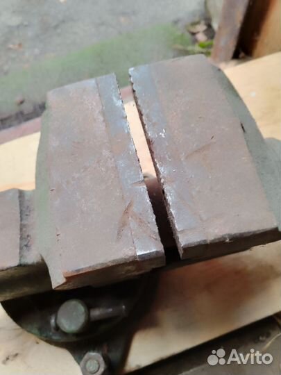 Тиски слесарные бу СССР