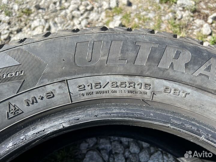 Goodyear Ultragrip Ice Arctic 215/65 R16 98T