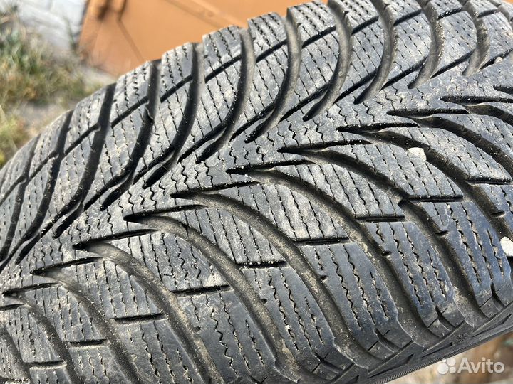 Goodyear UltraGrip Ice 215/65 R16