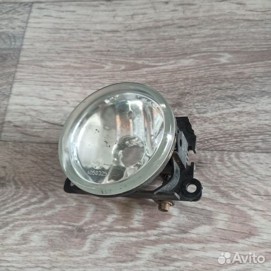 Противотуманная фара Пежо Peugeot 208