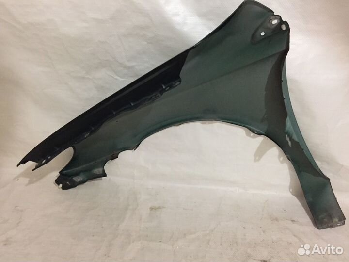 Крыло переднее правое Тойота Платц