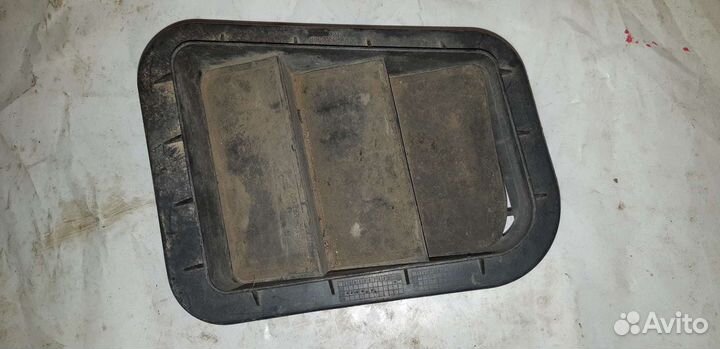 Решетка вентиляционная правая Kia Rio 3 хэтчбек