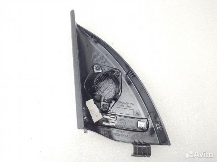 Накладка крепления зеркала передняя правая