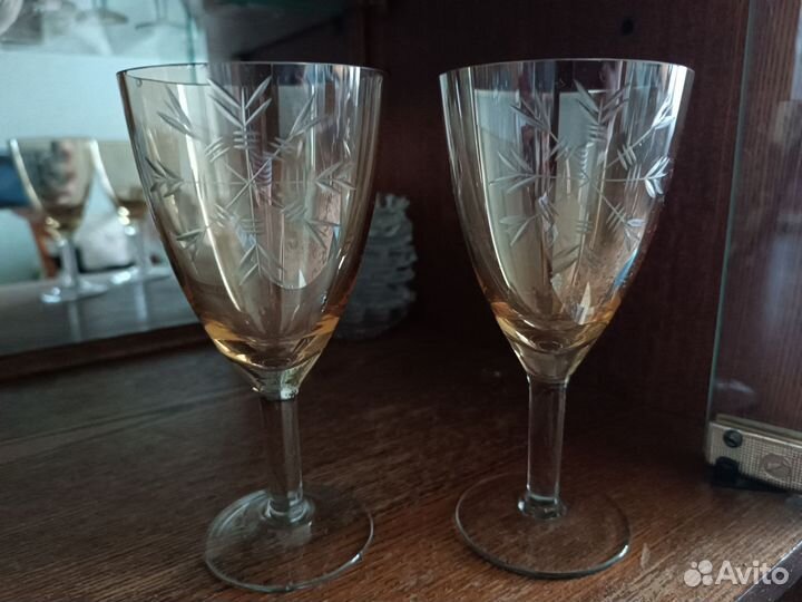 Хрустальные фужеры и рюмки