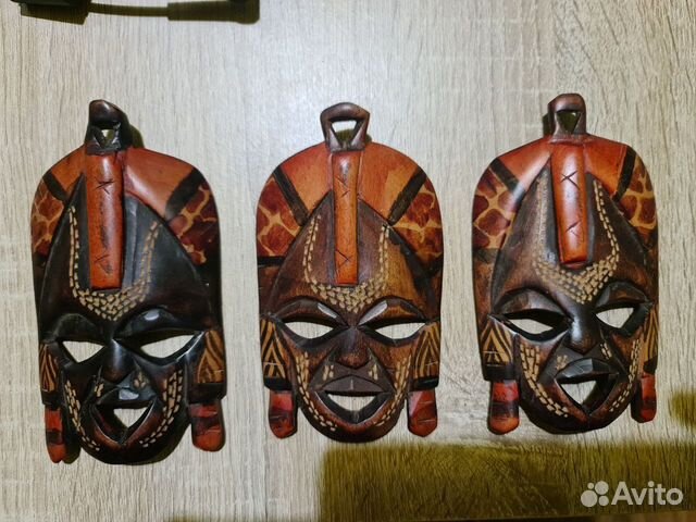 Деревянная маска оберег