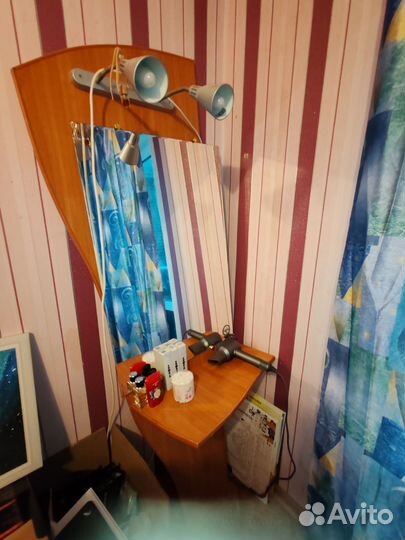 Парикмахерское зеркало с подсветкой