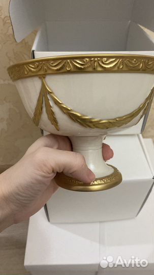 Конфетница на ножке Катин