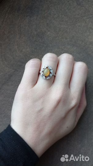 Винтажное кольцо с натуральным опалом 16,5