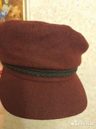 Стильная бордовая кепка Фаберлик