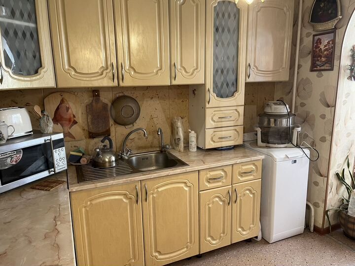 2-к. квартира, 57,3 м², 2/5 эт.