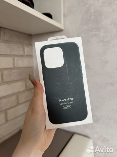 Оригинал кожаный чехол на iPhone 14 Pro