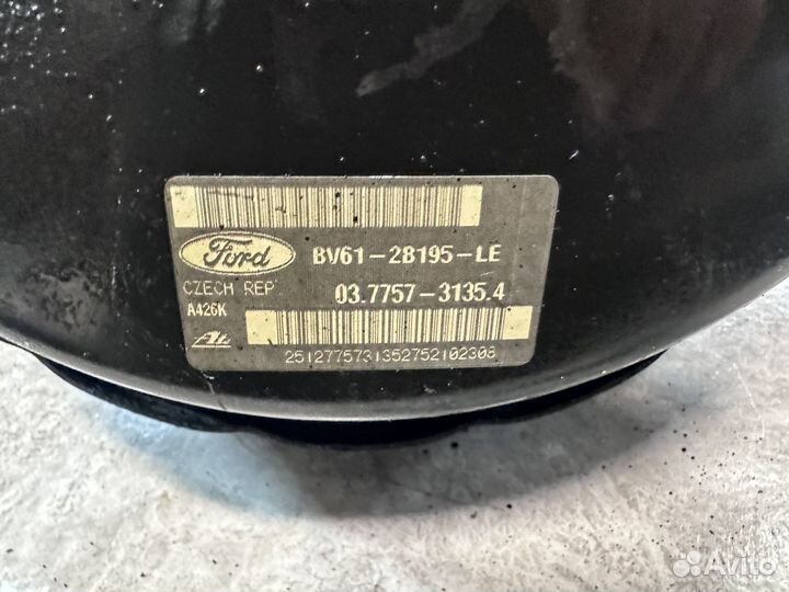Усилитель тормозов вакуумный Ford Focus 3