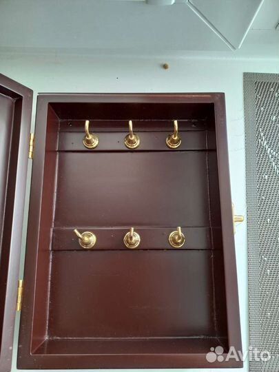 Ключница настенная из дерева ''Корабль''