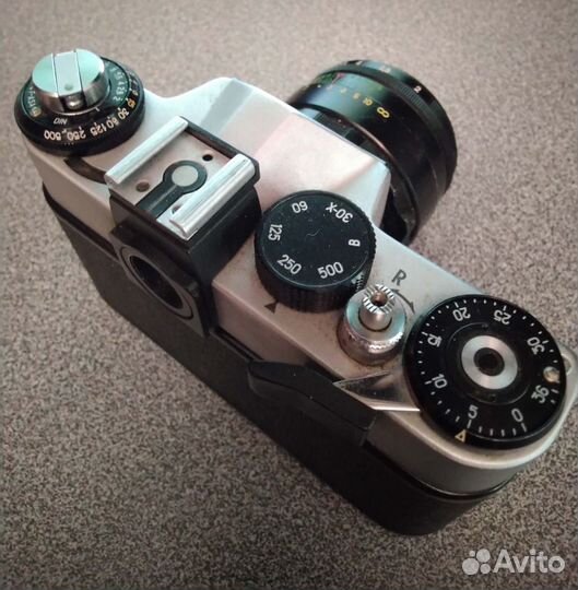 Зеркальный фотоаппарат Зенит ет