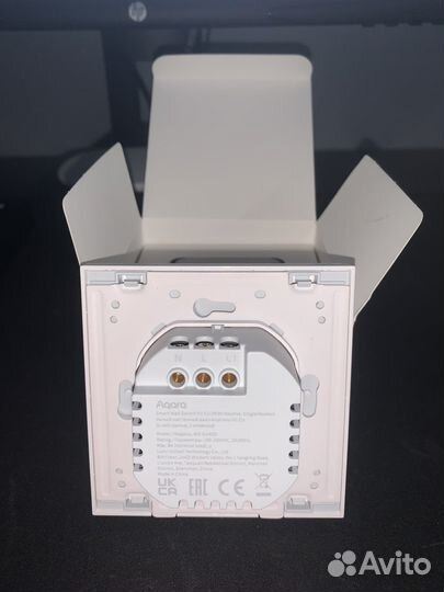 Умный выключатель Aqara WS-EUK03 ZigBee
