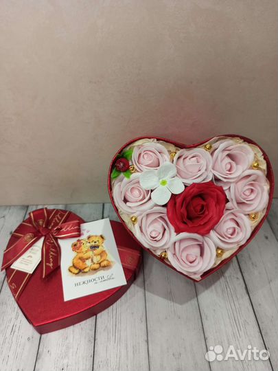 Бокс цветы ко Дню влюблённых