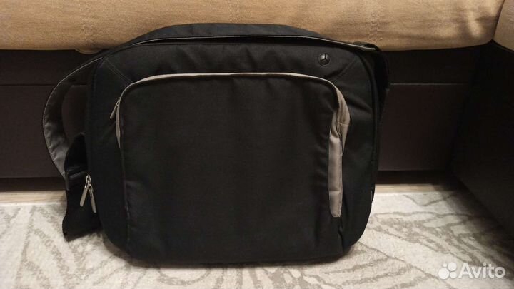 Сумка для ноутбука 17.3 Belkin