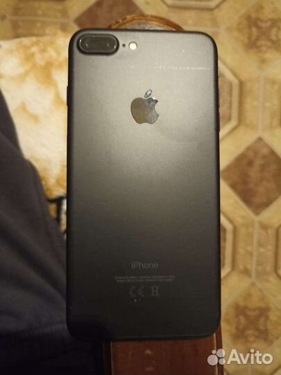 Телефон iPhone 7 plus