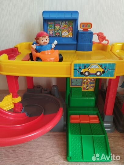 Трек парковка гараж машинки Fisher Price