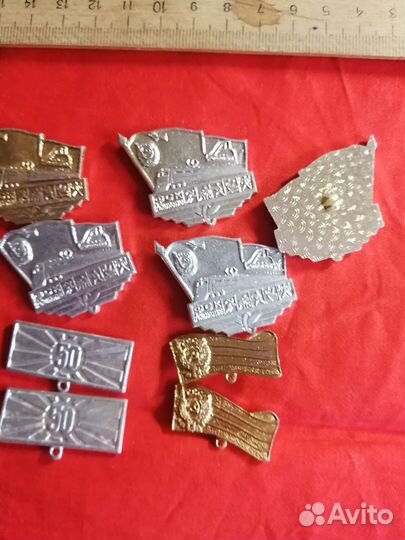 Запчасти для значков