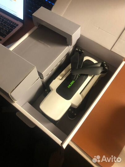 Квадрокоптер hubsan zino 2+