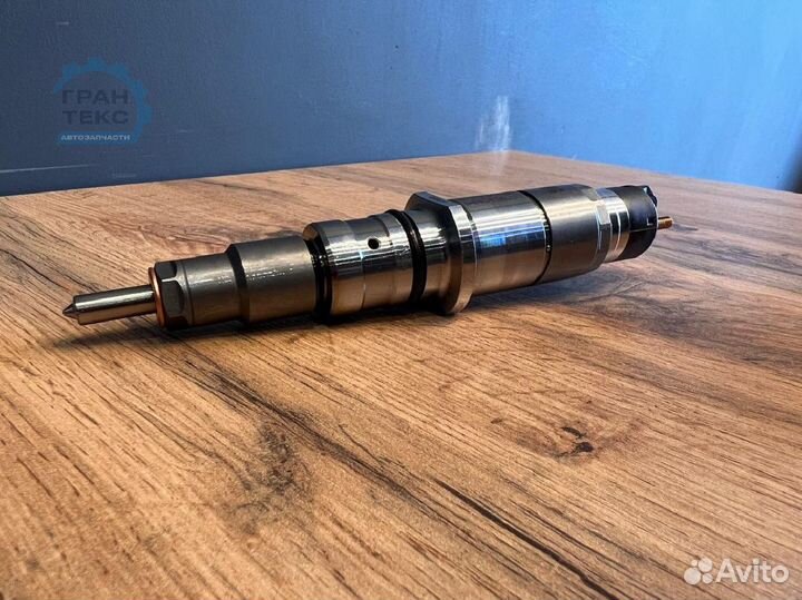 Дизельная форсунка 445120231