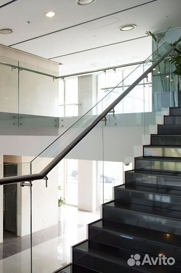 Ограждения из стекла для лестниц