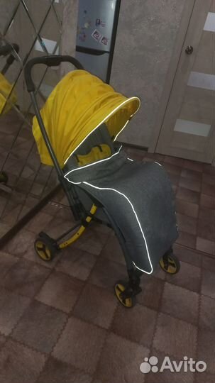 Прогулочная коляска