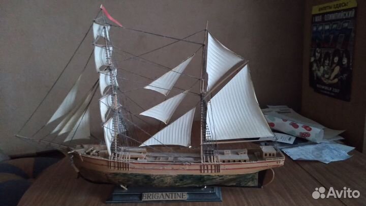 Собранные модели парусников