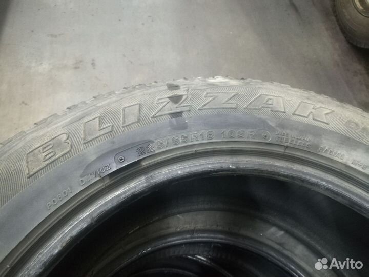 Bridgestone Blizzak DM-V1 225/65 R18