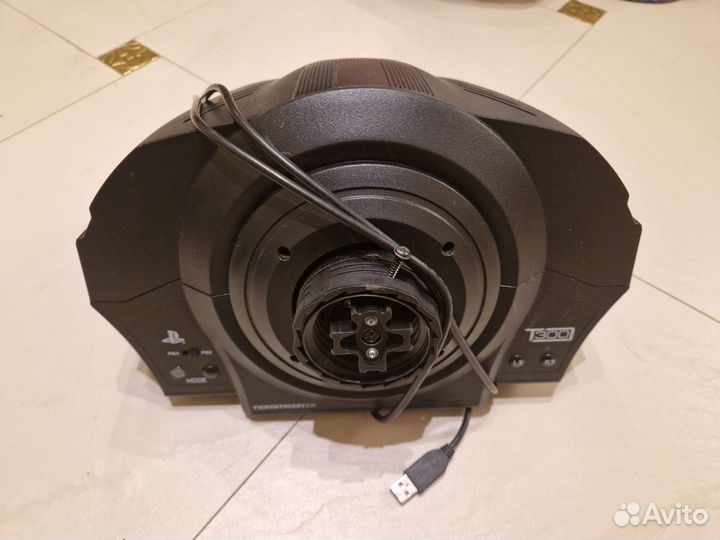 Ps4, ps5, пк t300 база Thrustmaster. Руль, педали